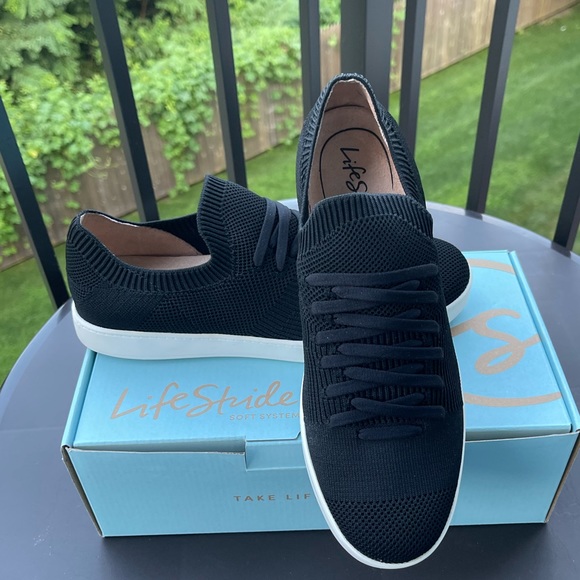 Life Stride Shoes - Life Stride ESME 2 Black Slip On Sneaker - Size 8 - WORN ONCE!